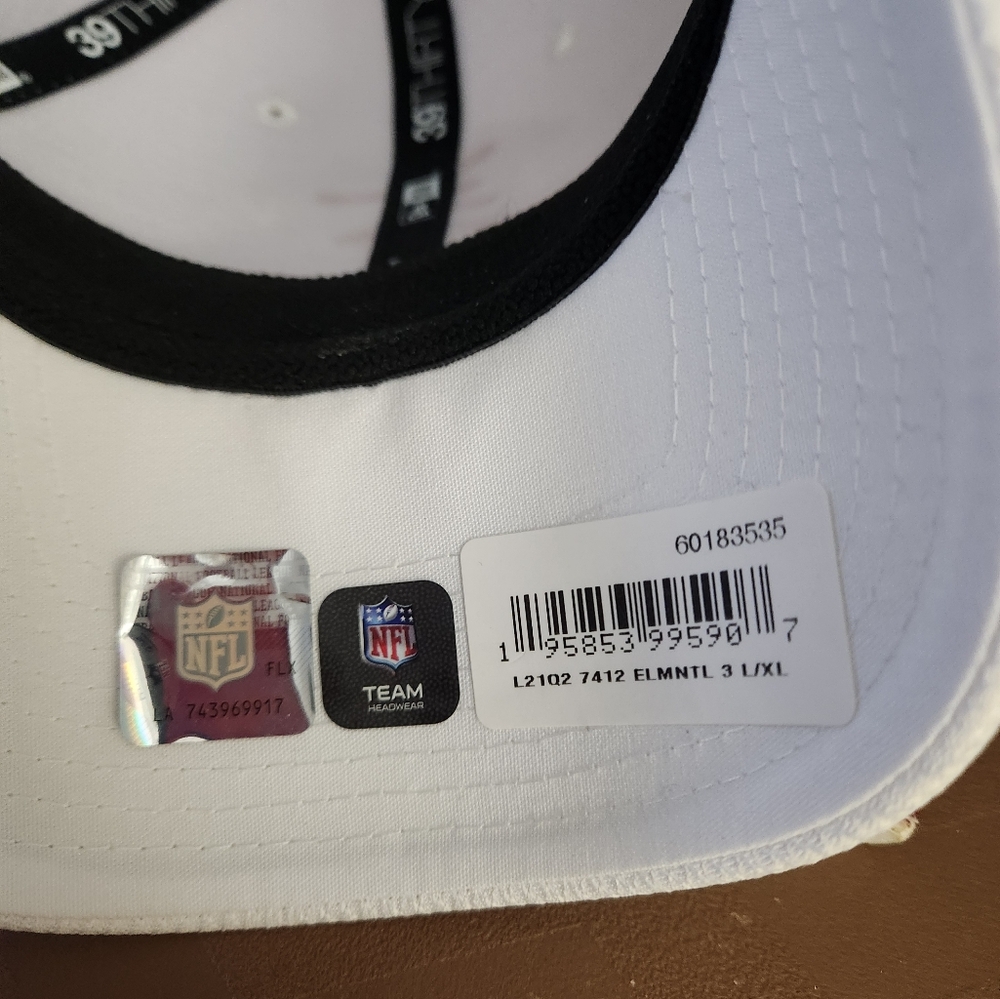 Falcons hat - Picture 3 of 4